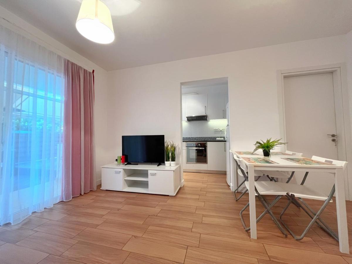 Central 2 Bedroom Apt Terrace And Pool Ayia Napa Bagian luar foto